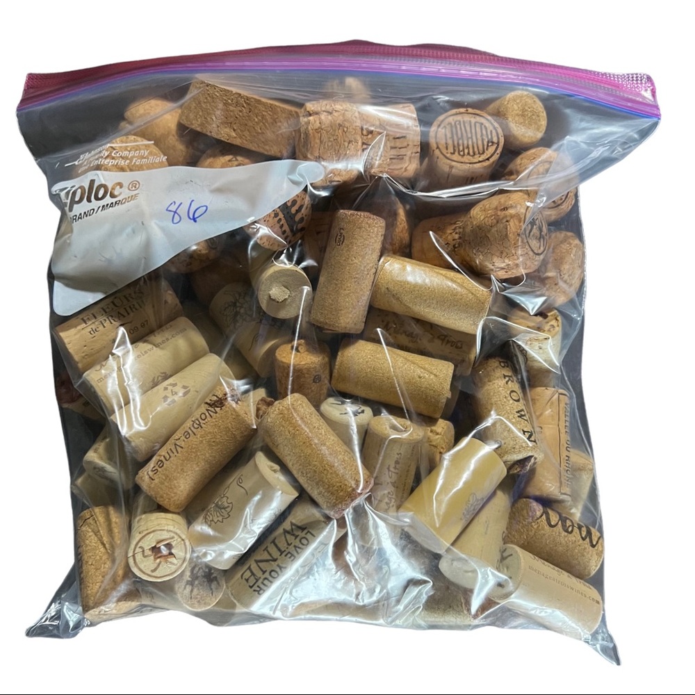 86 pcs Preowned Wine Corks Mixed - GREAT FOR CRAFTING